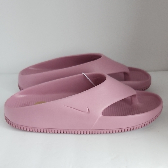 Nike Shoes - Nike Elemental Pink Flip Flops